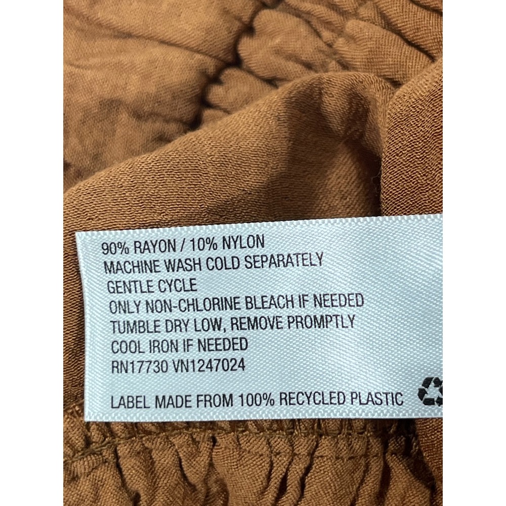 A New Day Crop Top Womens XL Rust Brown Crinkle Smocked Hem Minimalist Earthy - Picture 6 of 9